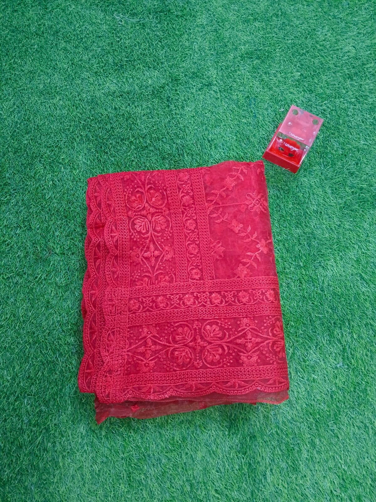প্রিমিয়াম অর্গানজা ফ্যাব্রিক এমব্রয়ডারি করা পার্টি শাড়ি - Image 3